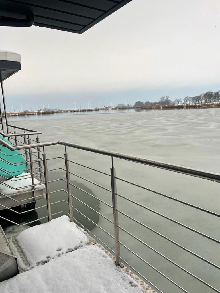 Hausboot Der Frieslaender Im Wangermeer Schillig Exterior photo